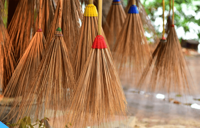 blog Sapu Lidi Tradisi dan Keunggulan Produk Alami dari Indonesia